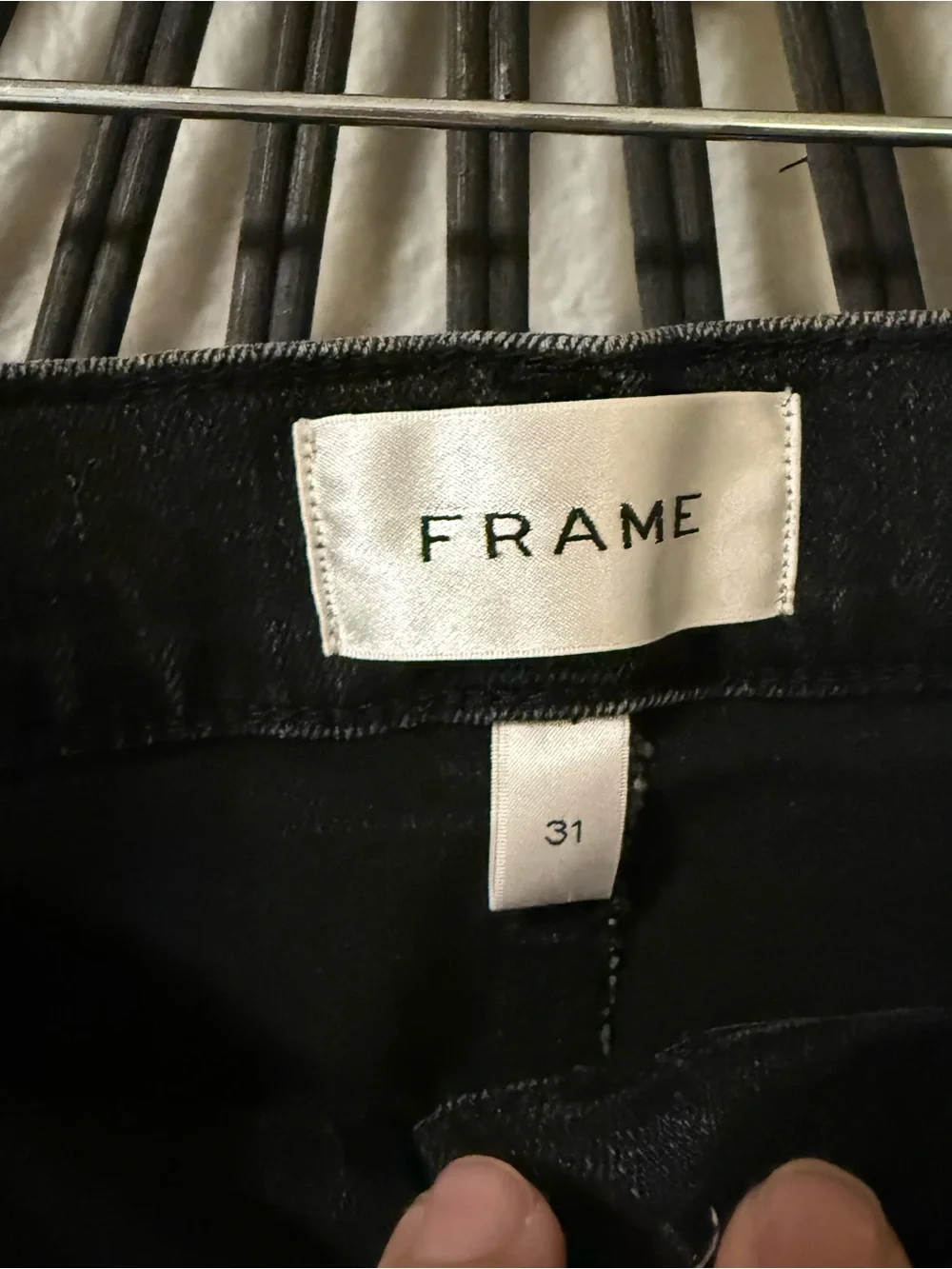 Frame Pixie Le Sleek Straight Black Jeans 31 SHORT